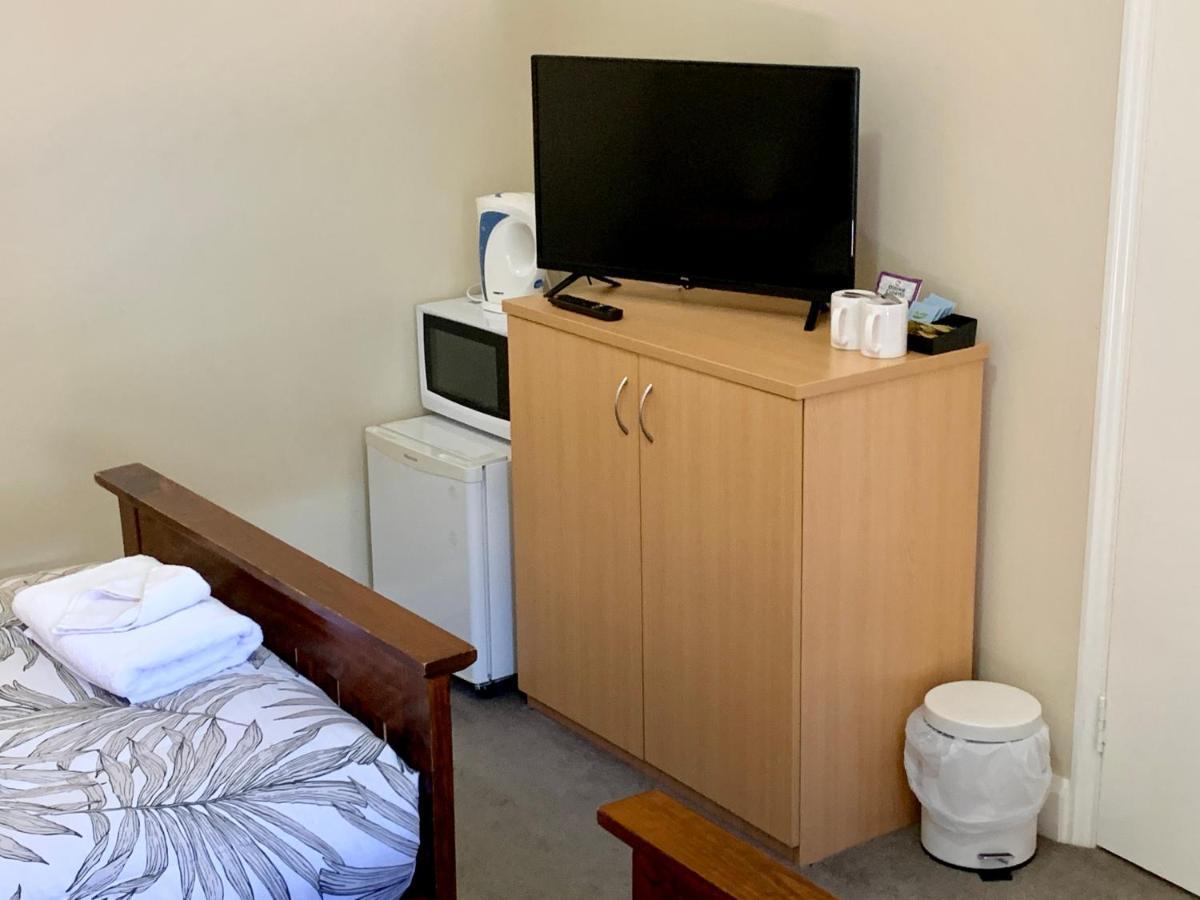 Settlers Hotel Йорк Екстер'єр фото