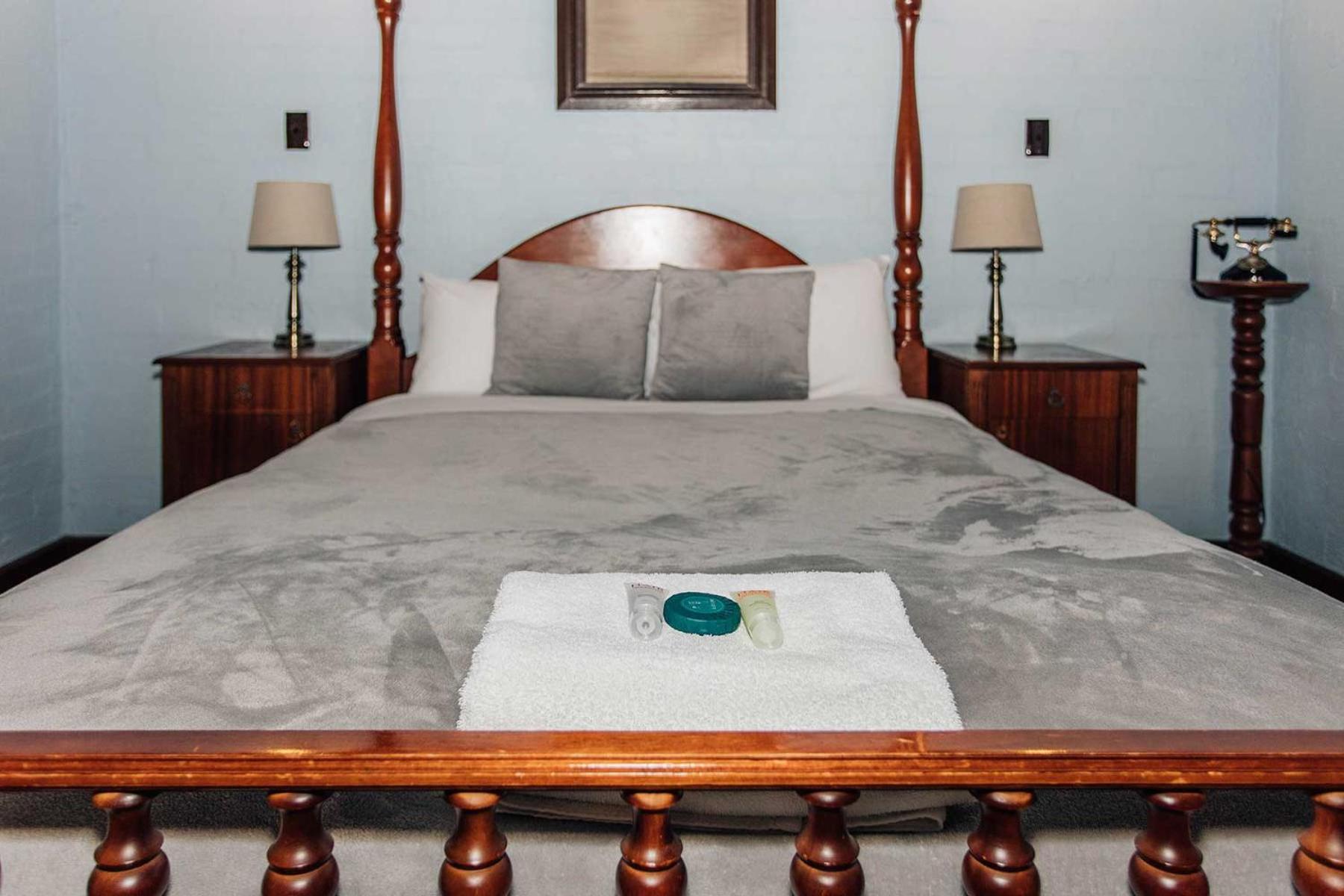 Settlers Hotel Йорк Екстер'єр фото